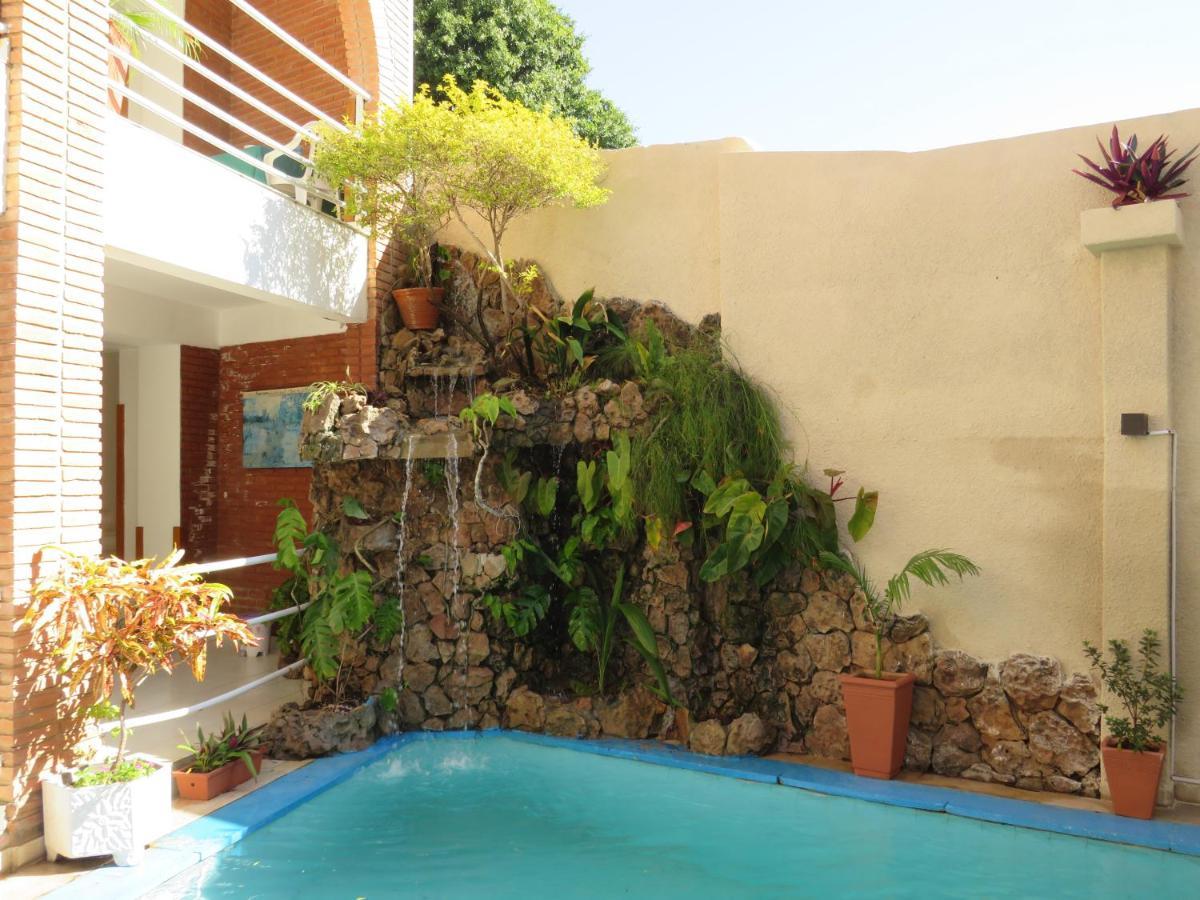 Hotel Palmas Del Sol アスンシオン エクステリア 写真